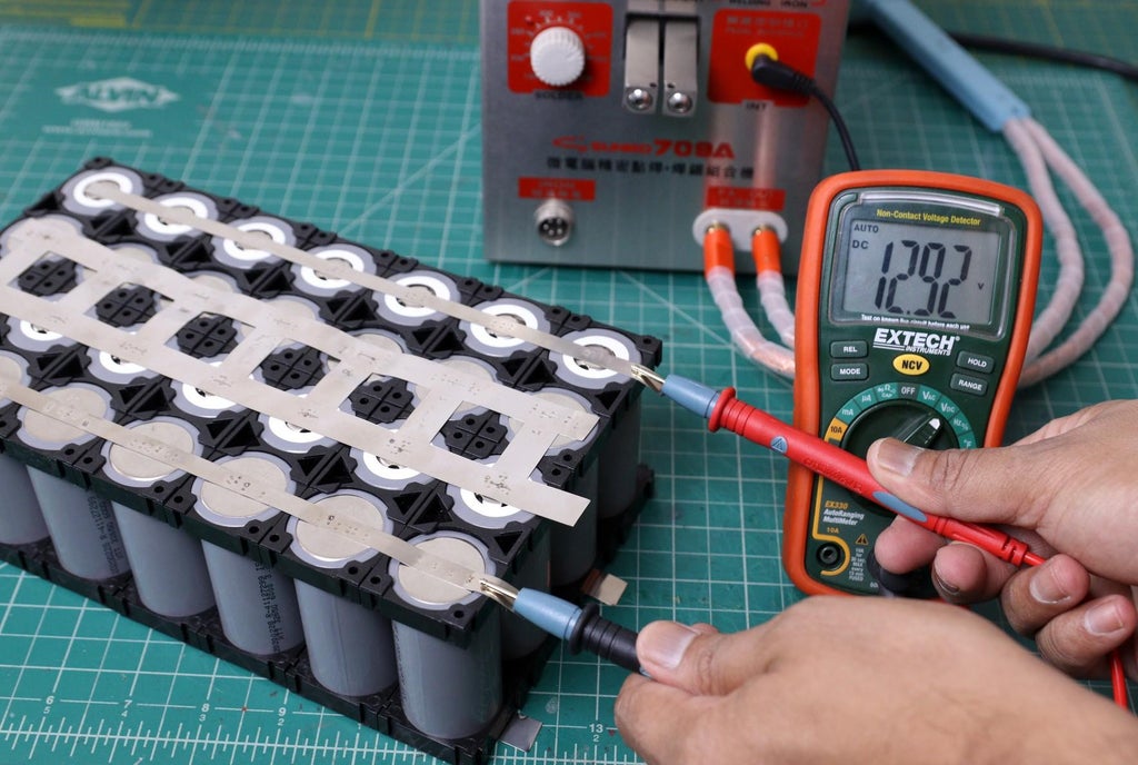 DIY LiFePO4 Battery Pack Open Green Energy